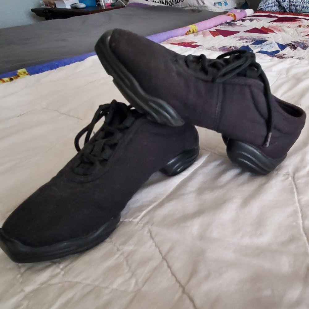 Capezio Girls jazz/hip-hop sneakers Size 3